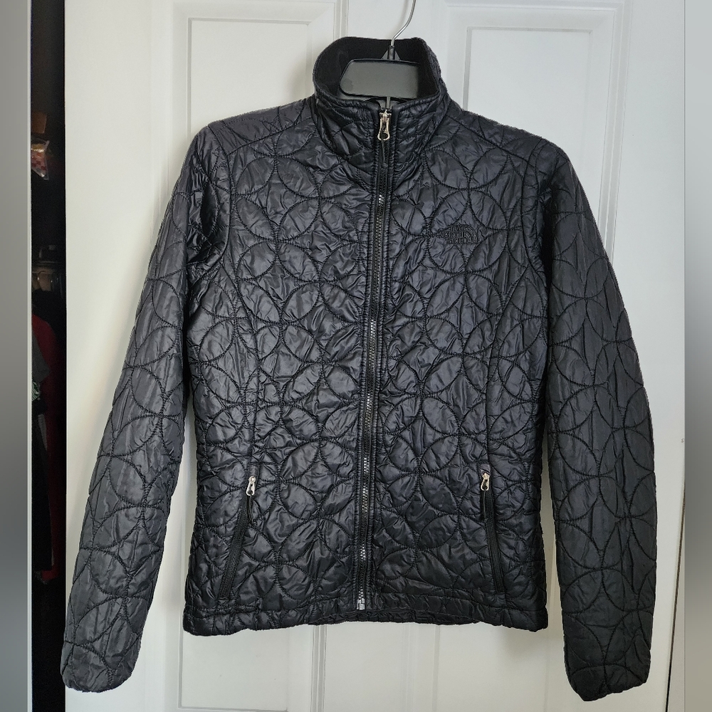 Item #:114 North Face Soft Shell Patterned Black - image 1